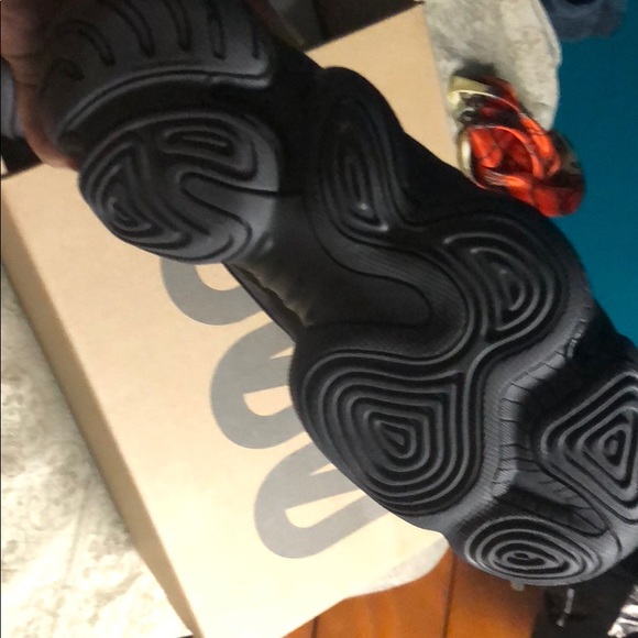 Yeezy 500 size 9 - Picture 2 of 6